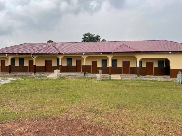 Busua Model Basic School Block